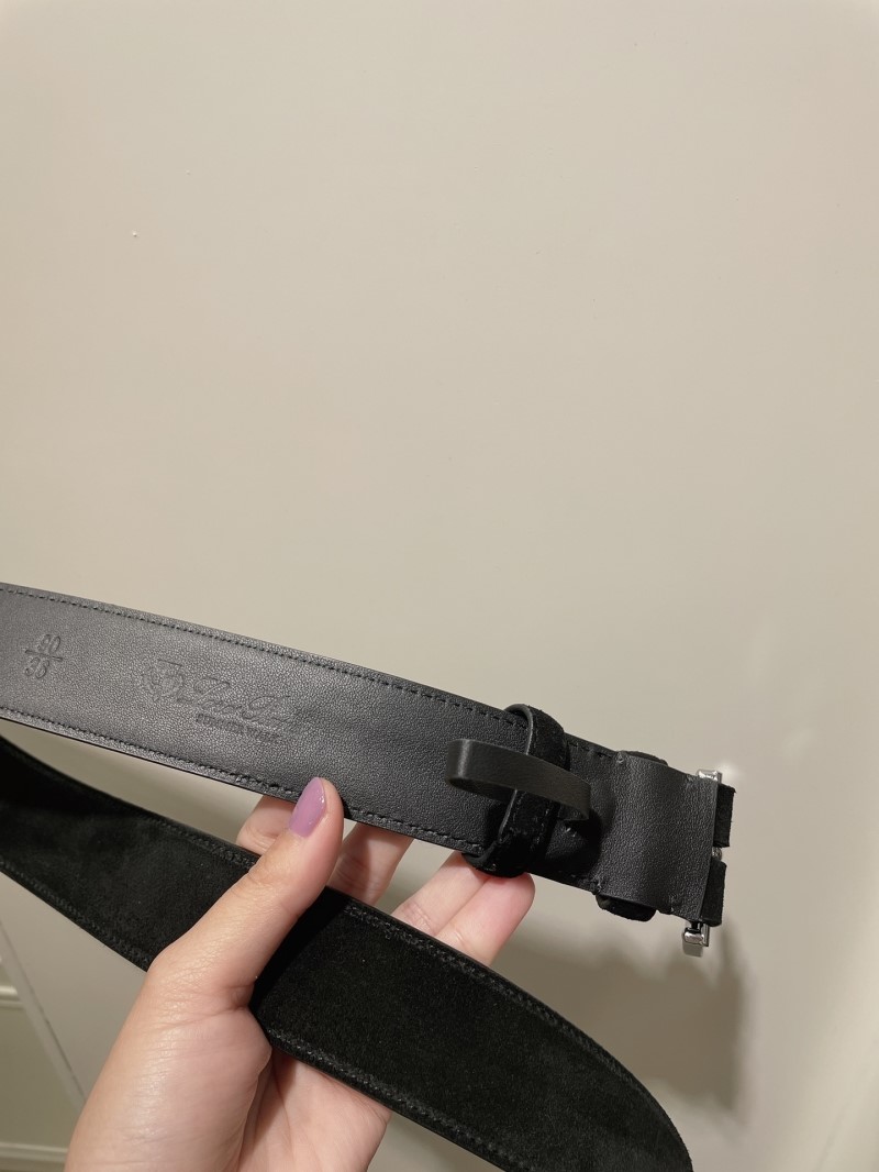 L0r0 P1ana belts